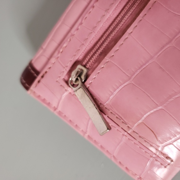Pink Wallet - Picture 8 of 8